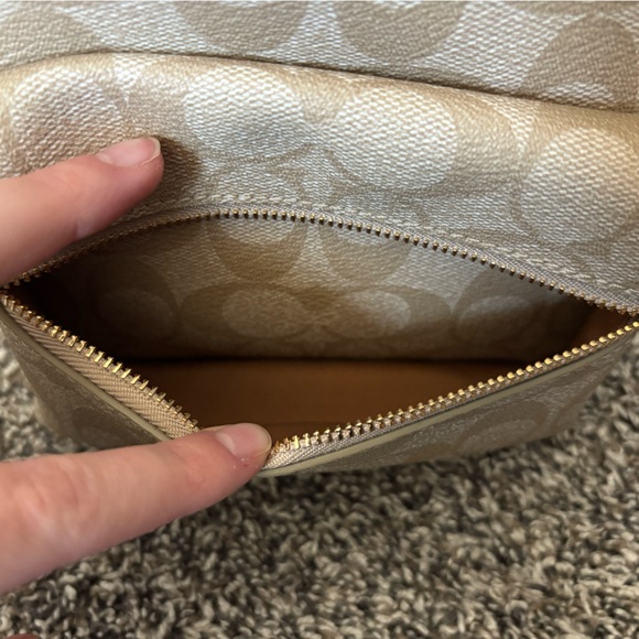 Women’s Coach Backpack - Picture 4 of 5